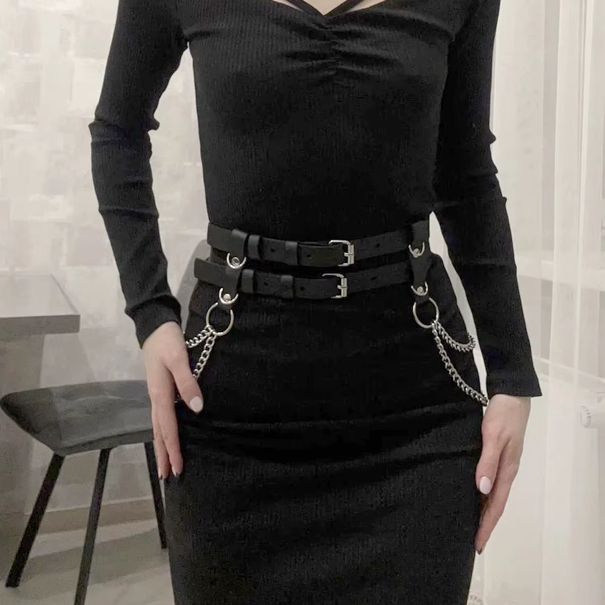 Ceinture Chaîne de Taille Gothique Tendance en Cuir Argenté pour Femme – Harnais Chaîne de Taille en