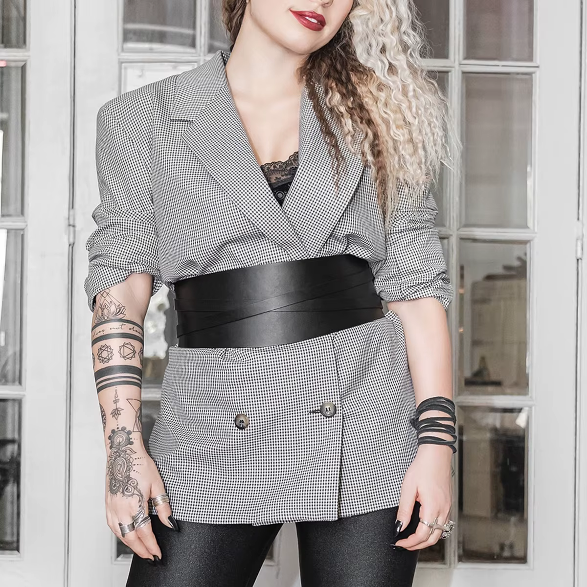 Ceinture Obi en cuir élégante pour femmes, large ceinture de taille pour robes, ajustement réglable,