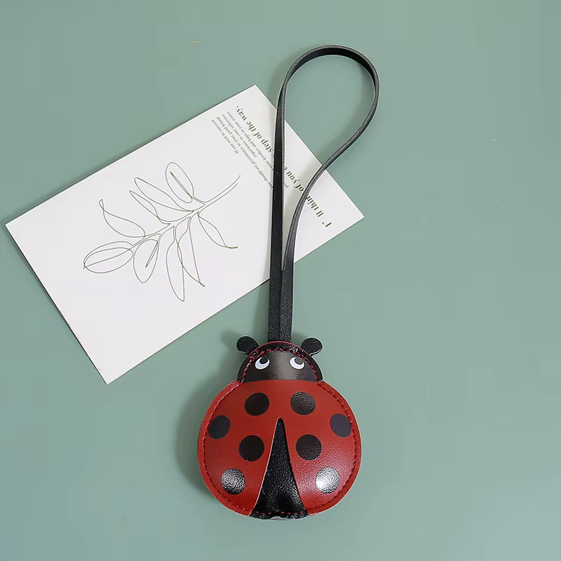 Porte-clés coccinelle mignon, portefeuille en cuir, porte-monnaie, pendentif Animal de dessin animé
