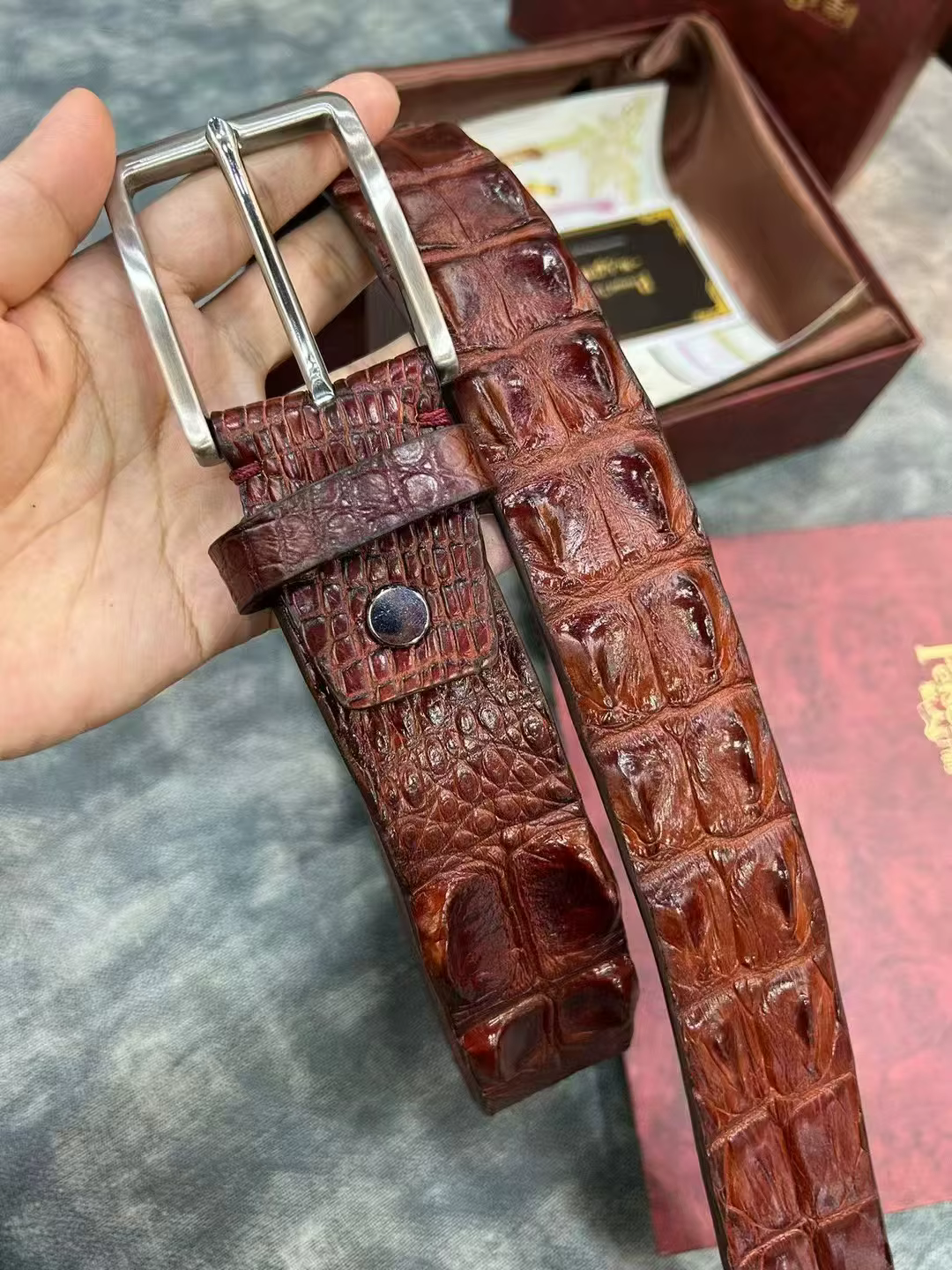 Ceinture pour homme en véritable peau de crocodile avec boucle en acier inoxydable, une seule pièce 
