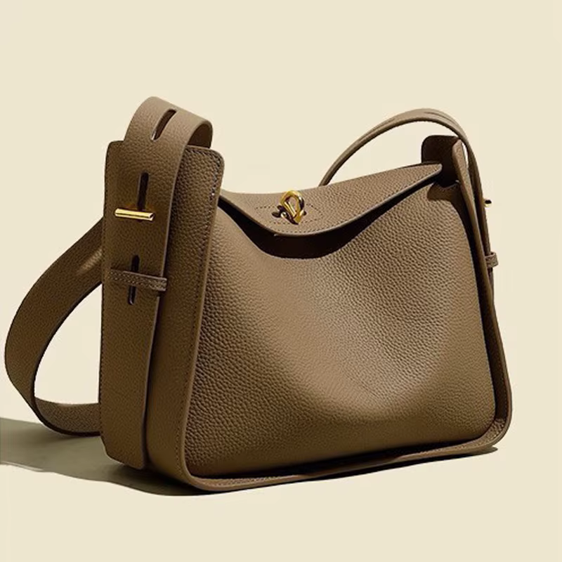 Nouveau sac de luxe de créateur de niche, sac à bandoulière et porté épaule pour femme, en cuir de v
