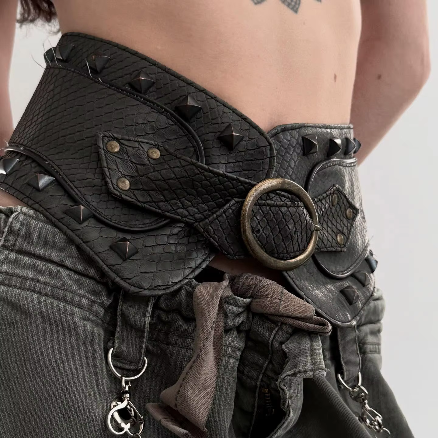 Nouvelle ceinture décorative punk en métal pour cosplay, ceinture large rétro pour fashionistas, acc