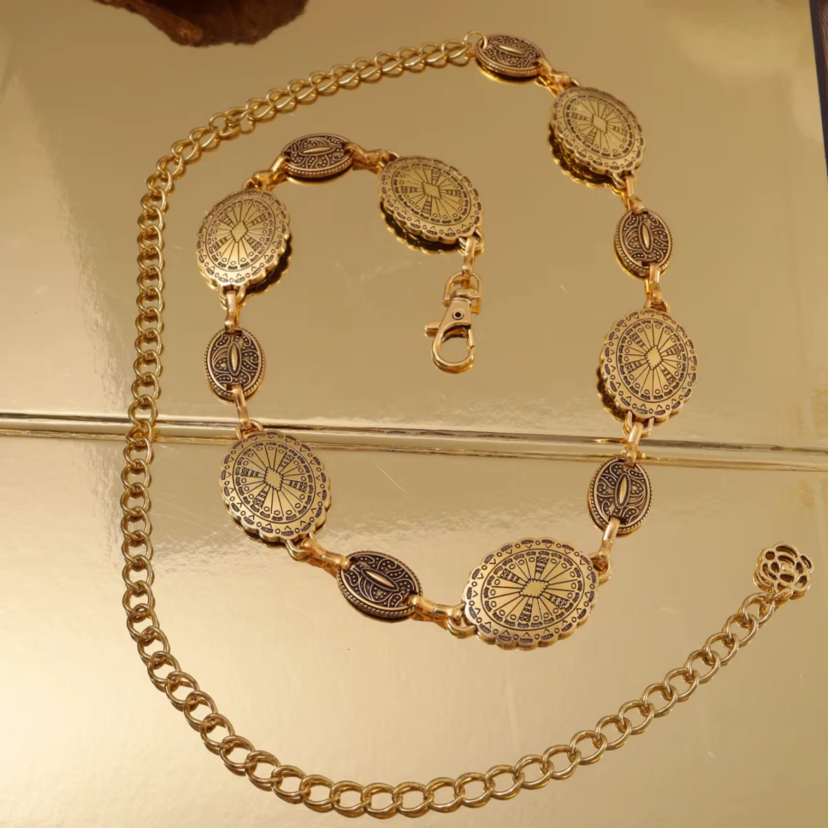 Ceinture en chaîne creuse de Style Boho, argent et or, ceinture de taille réglable avec incrustation en métal Vintage pour femmes, accessoires de bijouterie, 1 pièce