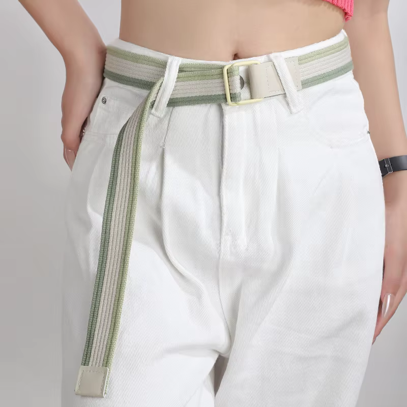 Ceinture en cuir rayée tendance et élégante