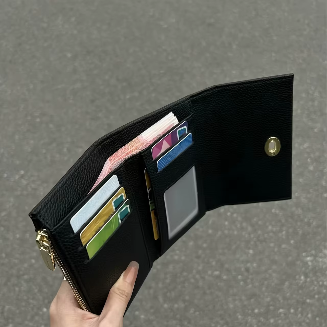 Portefeuille noir exquis pour femmes