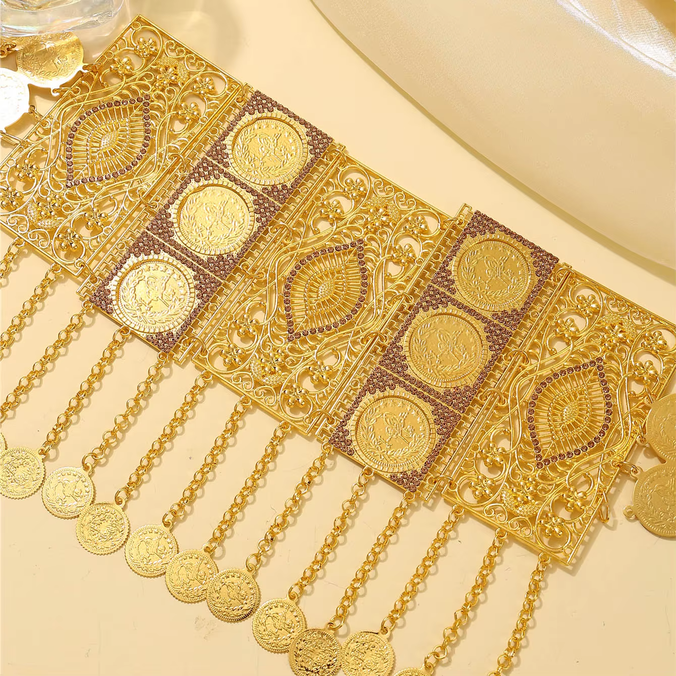 Ceinture de mariée dorée marocaine