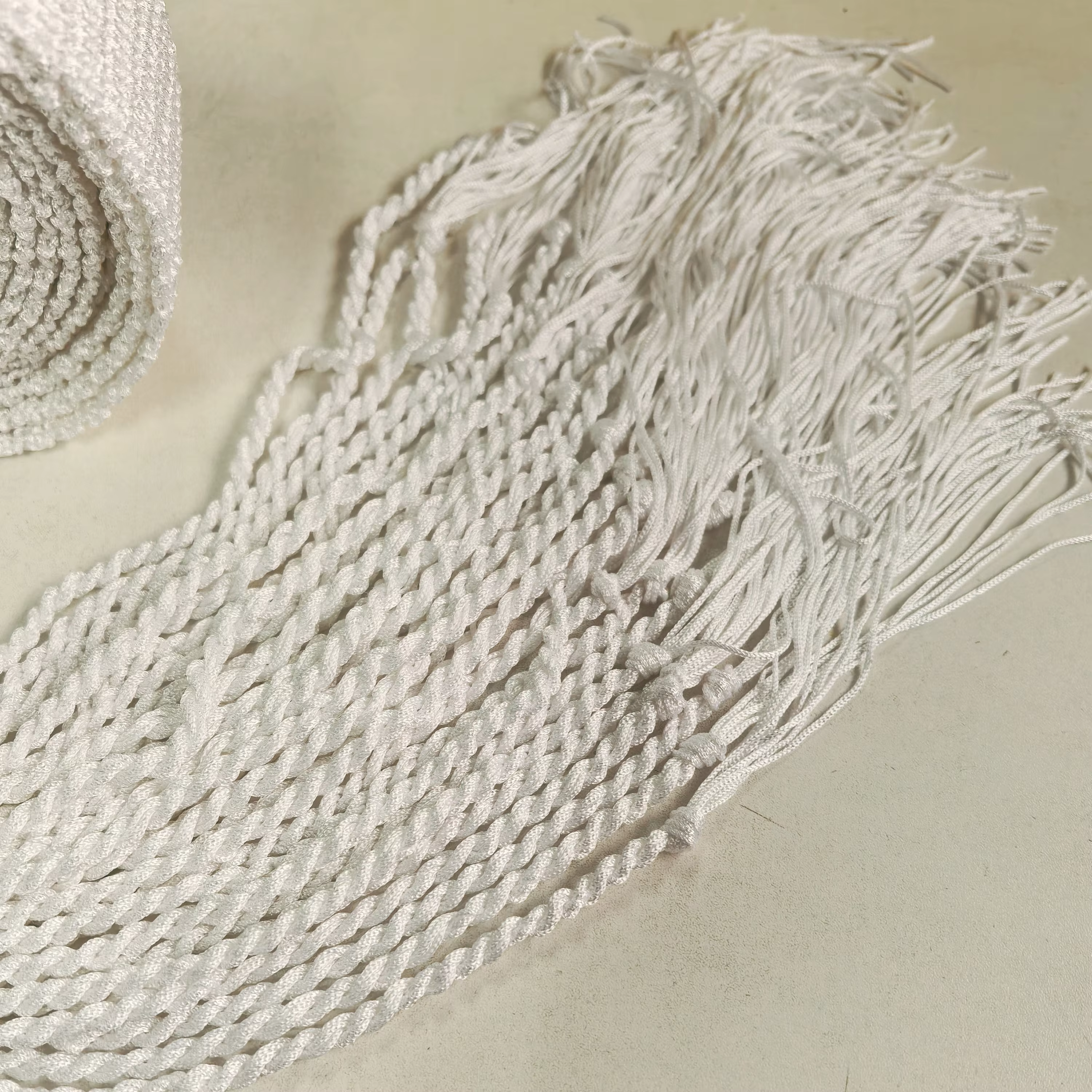 Ceinture blanche faite à la main, prix de gros d'usine