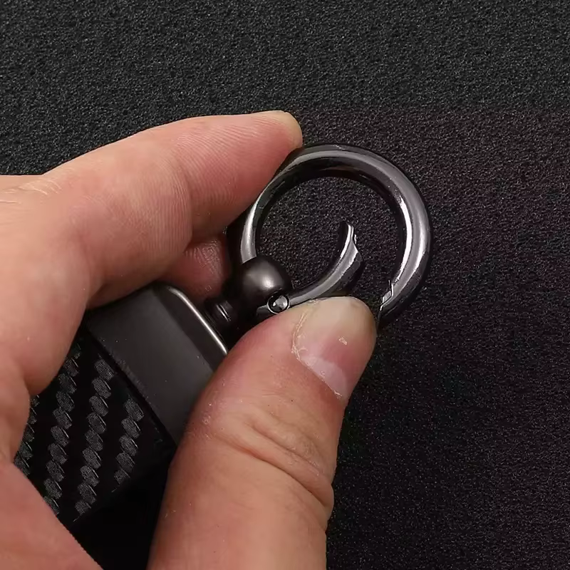 Porte-clés en corde de cuir et fibre de carbone pour moto
