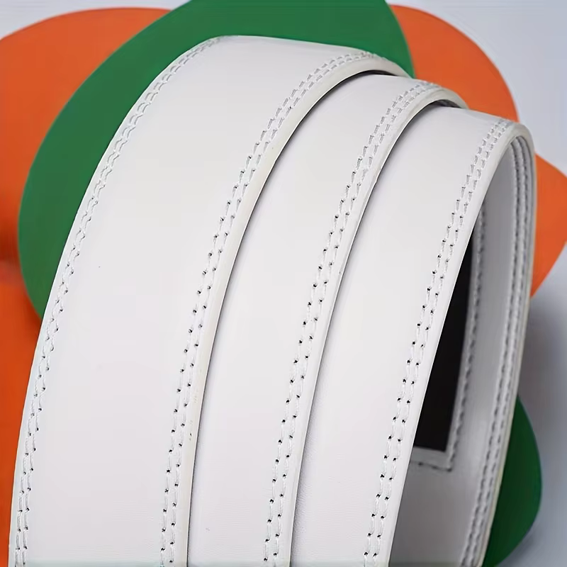 Ceinture en cuir pour homme avec boucle automatique en alliage de style racing, cadeau idéal pour une tenue professionnelle, parfait pour la fête des pères ou un anniversaire