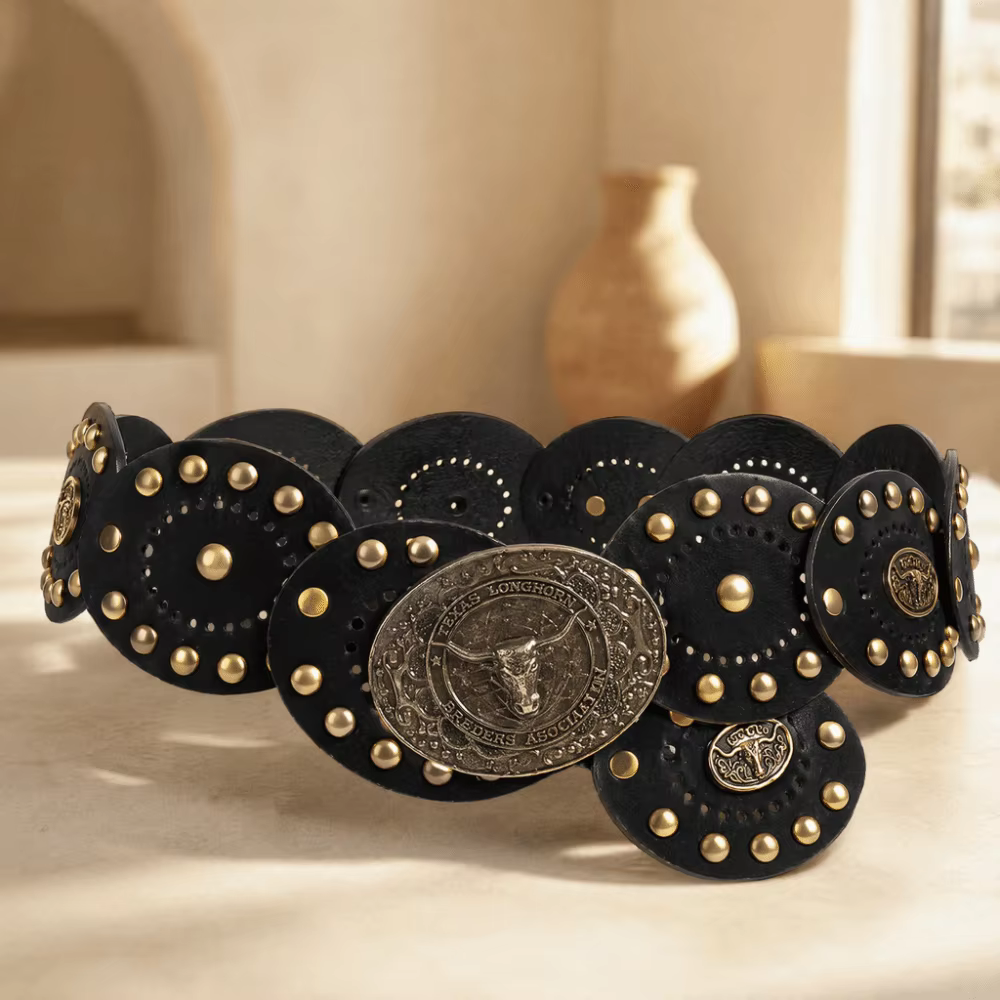 Ceinture large style bohème western avec boucle tête de bovin et rivets décoratifs, ceinture de cowboy en cuir PU avec boucle massive en laiton antique, idéale pour les soirées.