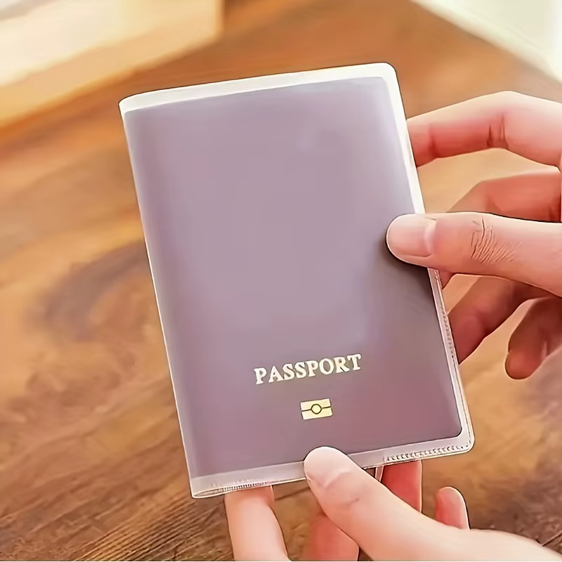 3 porte-passeports robustes avec plusieurs compartiments pour cartes