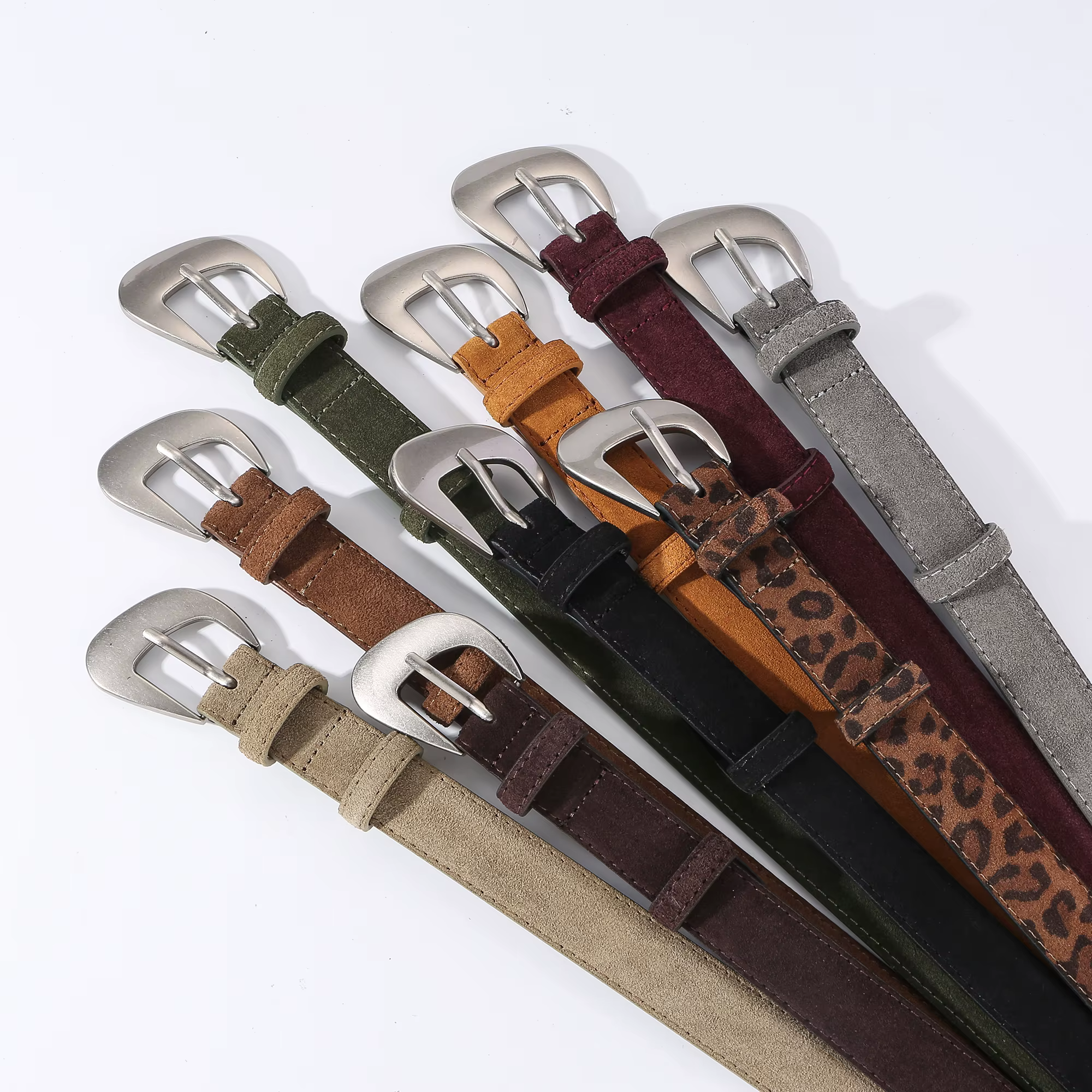 Ceintures en cuir suédé pour femmes avec boucle argentée