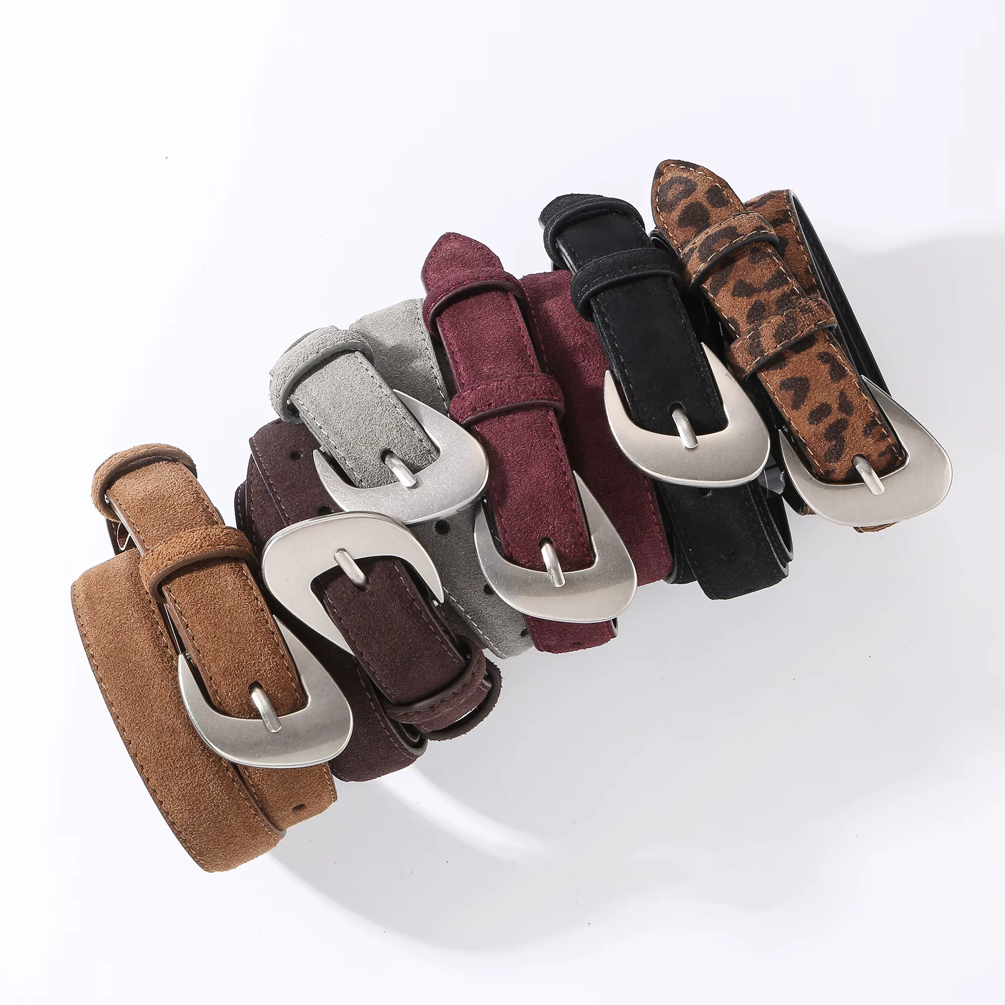 Ceintures en cuir suédé pour femmes avec boucle argentée