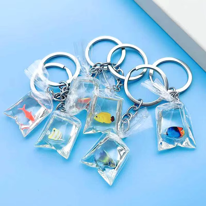 Porte-clés de sac en résine de poisson tropical transparent