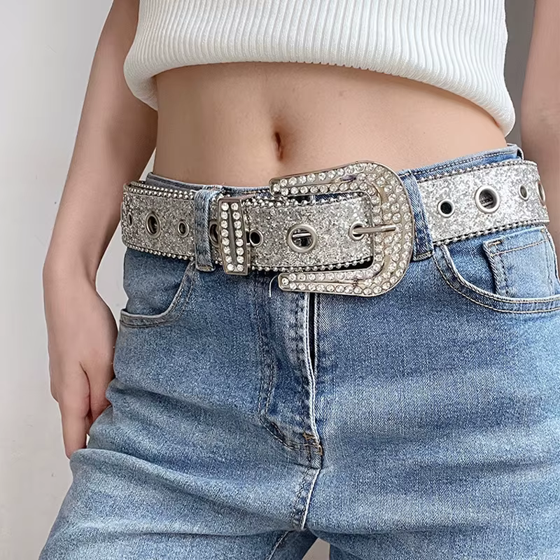 Ceinture gothique noire argentée avec boucle en métal et strass, design de luxe quatre saisons Y2K pour femmes et hommes, grande taille