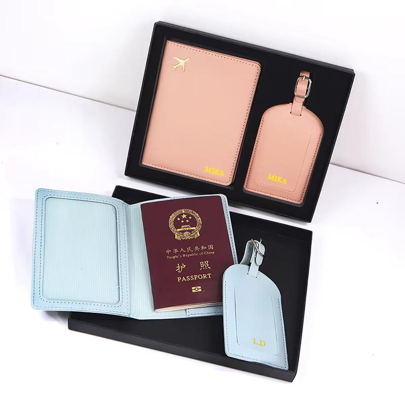 Ensemble de porte-passeport et étiquette de bagage personnalisés avec boîte cadeau