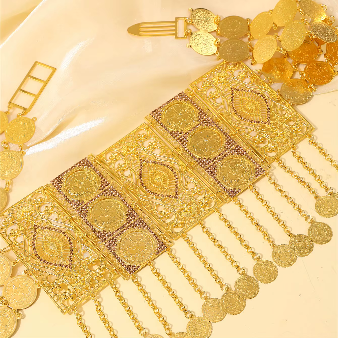 Ceinture de mariée dorée marocaine