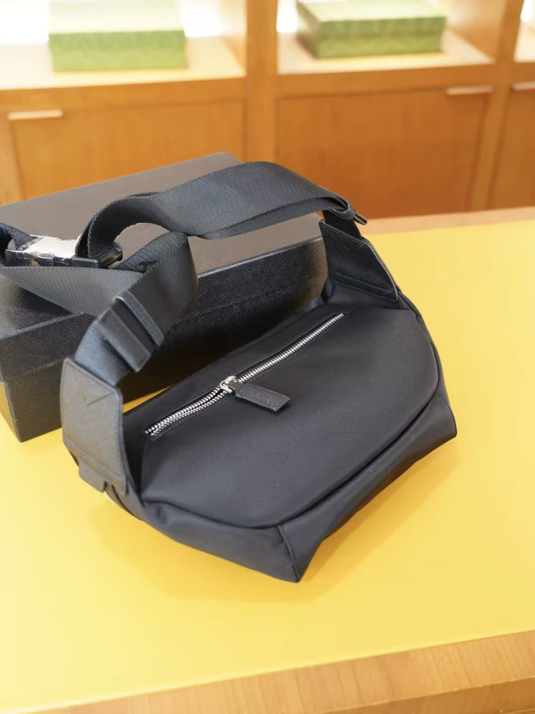 Sac banane en cuir véritable pour homme