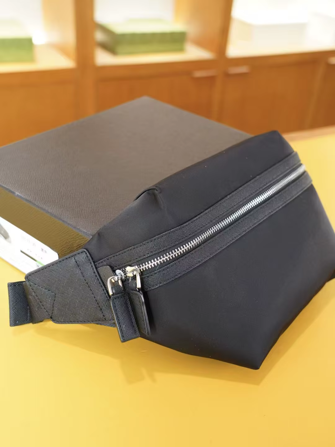 Sac banane en cuir véritable pour homme