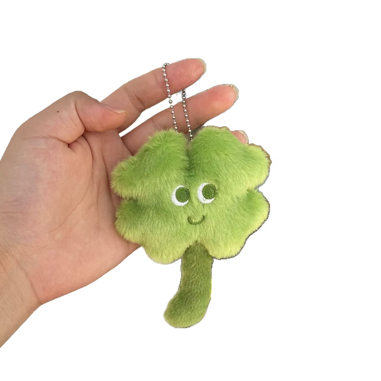 Pendentif Trèfle porte-bonheur en fourrure pour sac à dos, articles décoratifs, décoration de porte-clés, cadeau pour étudiants et femmes