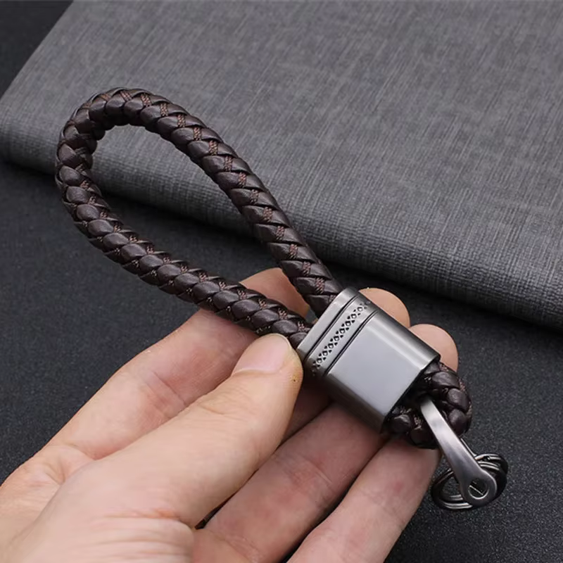 Porte-clés de voiture en cuir tissé à la main