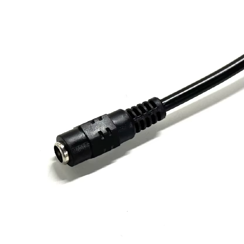 Répartiteur d'alimentation cc multi-ports 5.5x2.1mm 1 à 2/3/4/5/6/8 voies 12V pour l'extension d'alimentation unique à plusieurs appareils