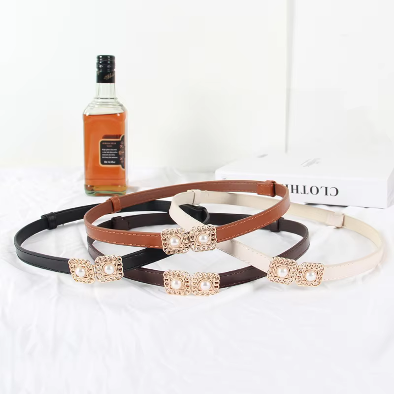 Ceinture pour femme rétro à la mode avec chaîne et perles, ceinture décorative polyvalente pour manteaux et robes, boucle en métal, ceinture en cuir fine pour femme