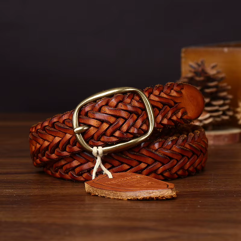 Ceinture en cuir artisanale avec boucle en cuivre
