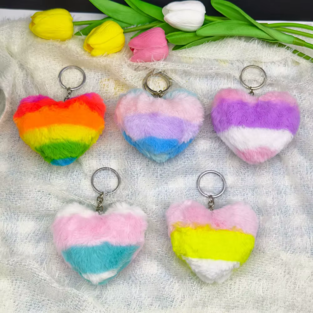 Porte-clés en peluche en forme de cœur arc-en-ciel mignon et personnalisé