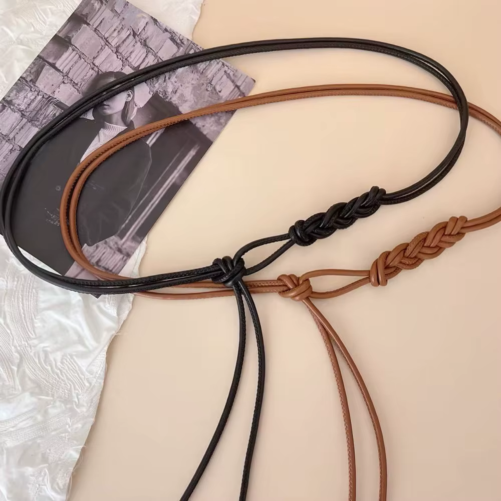 Nouvelle ceinture fine en cuir tressé avec boucle métallique