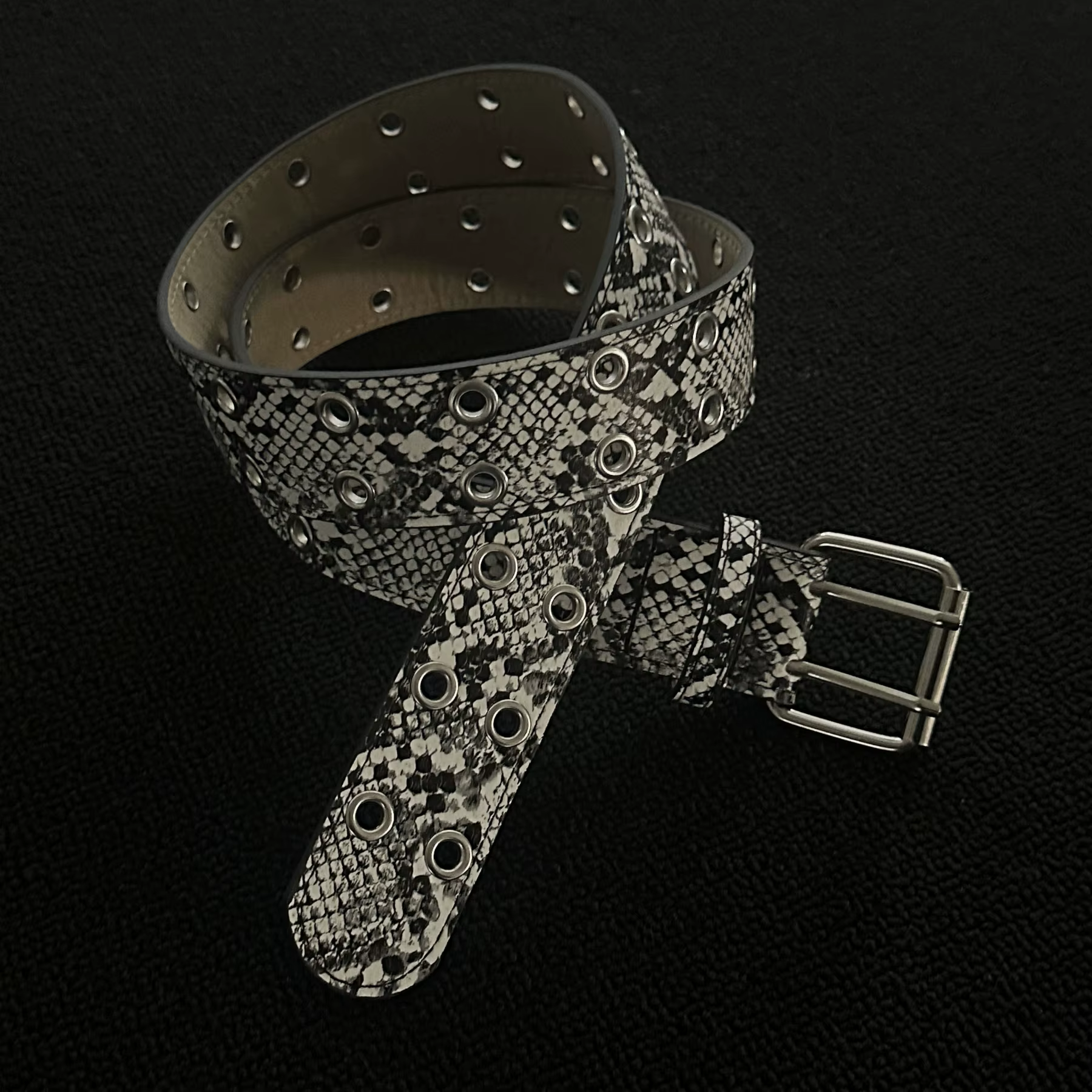 Ceinture vintage punk à imprimé serpent