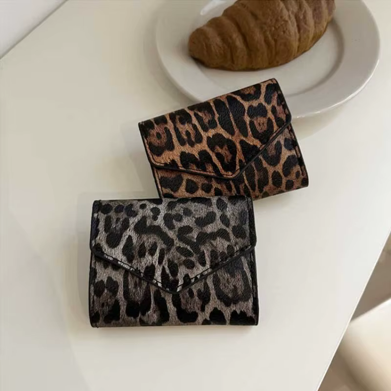 Portable élégant léopard court portefeuille en cuir PU porte-carte enveloppe pochette sac à main Style coréen porte-monnaie femmes Carteras