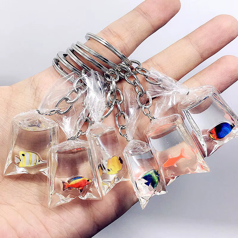 Porte-clés de sac en résine de poisson tropical transparent