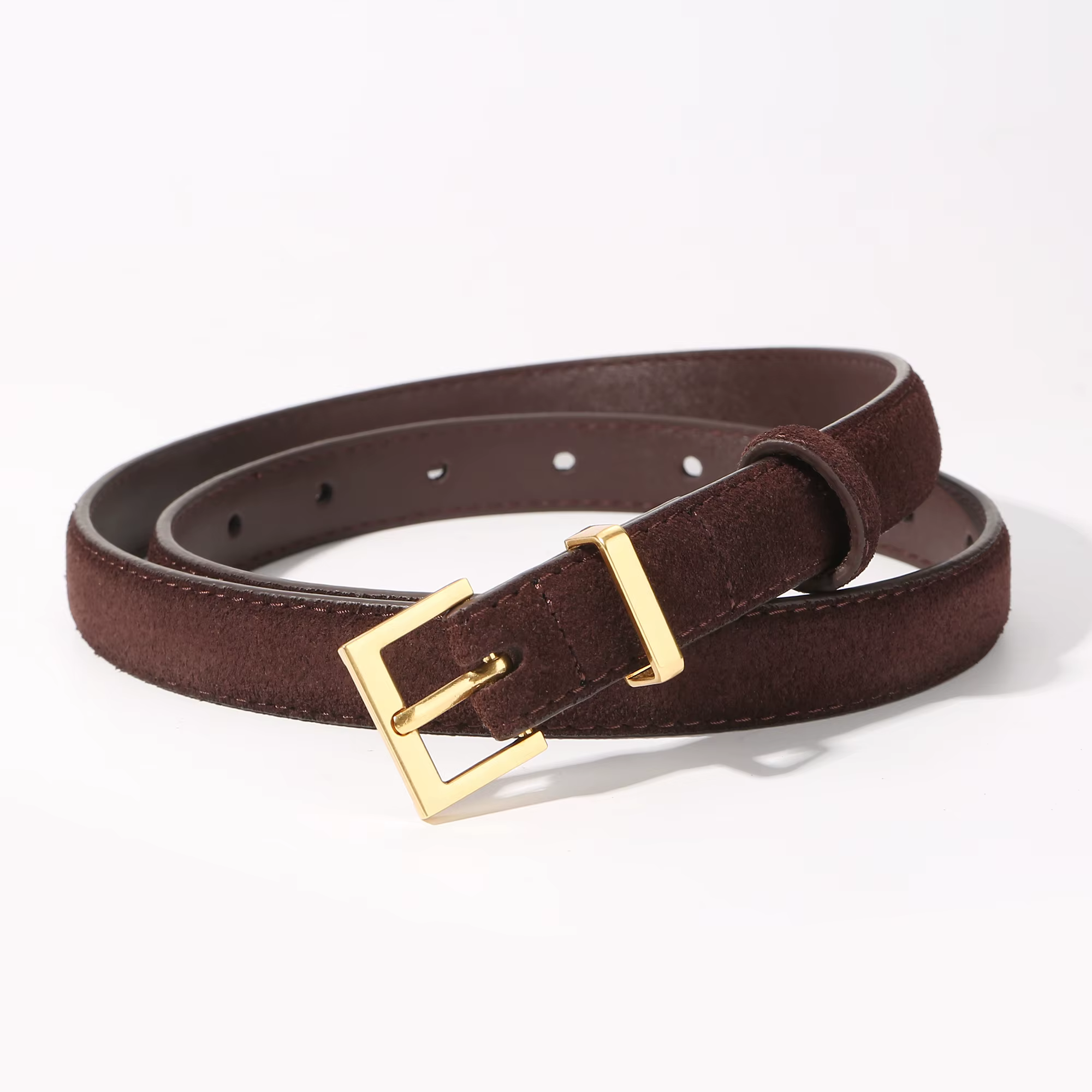 Ceinture en cuir suédé bordeaux pour femme avec boucle dorée
