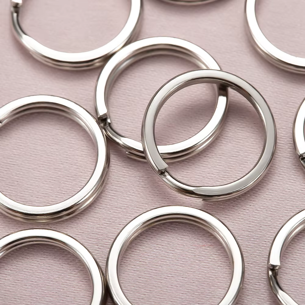 20 pièces/lot Anneaux porte-clés en métal ronds et plats de 15-40 mm pour la fabrication de bijoux, porte-clés et accessoires de bricolage