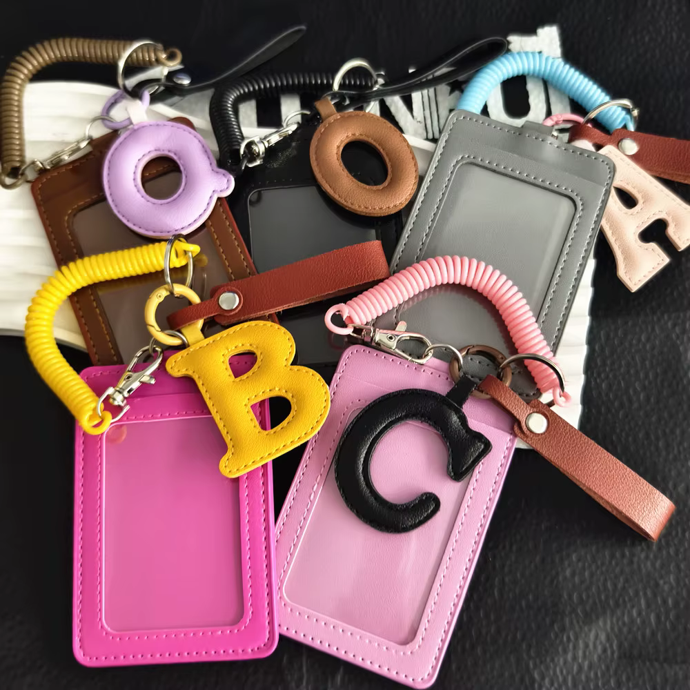 Porte-cartes en cuir avec lettres anglaises dans des schémas de couleur de dopamine