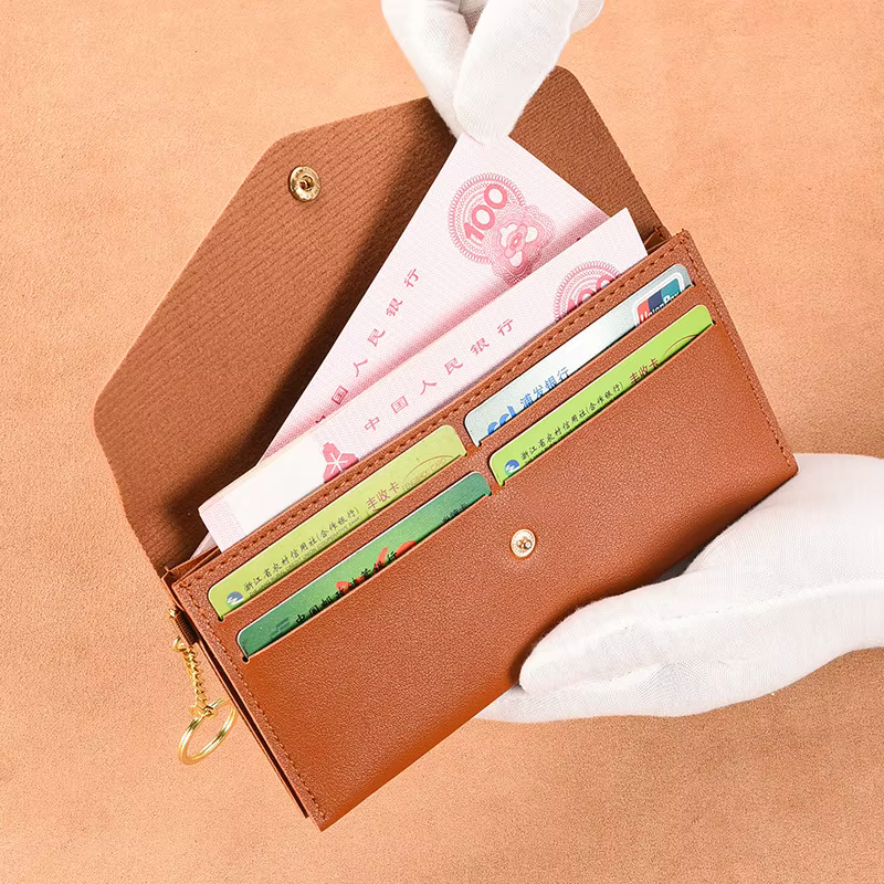Portefeuille en cuir souple pour femmes