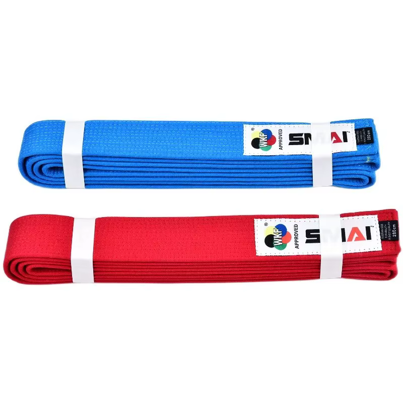 Ceinture approuvée WKF SMAI KMikarategi, couleurs bleu environnement, ceintures de karaté, utilisées par des combattants professionnels