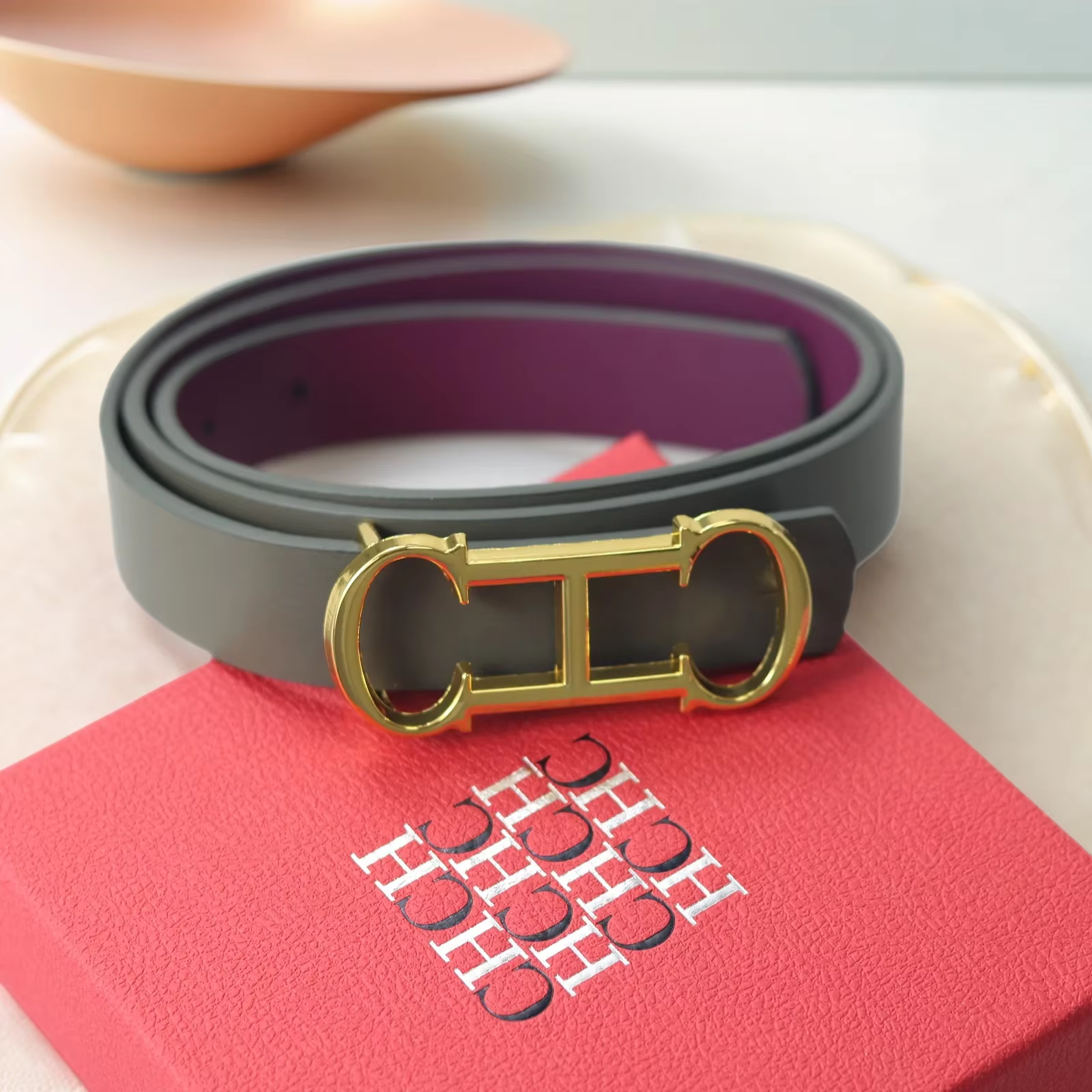 Ceinture pour femme de la marque CH