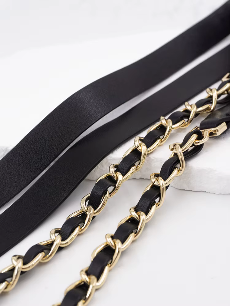 Ceinture fine nouée en cuir de mouton souple