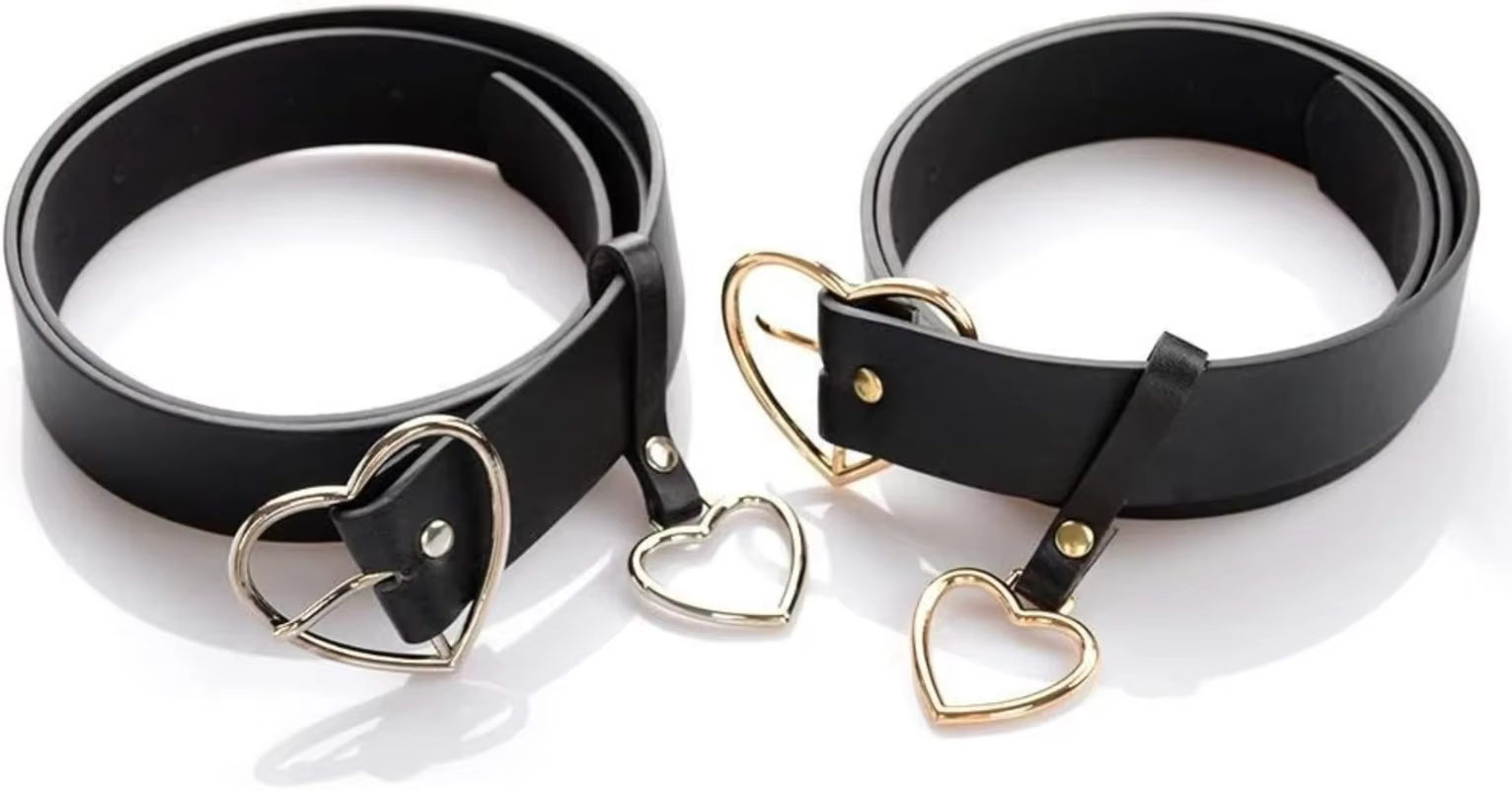 Ceinture à boucle en forme de cœur