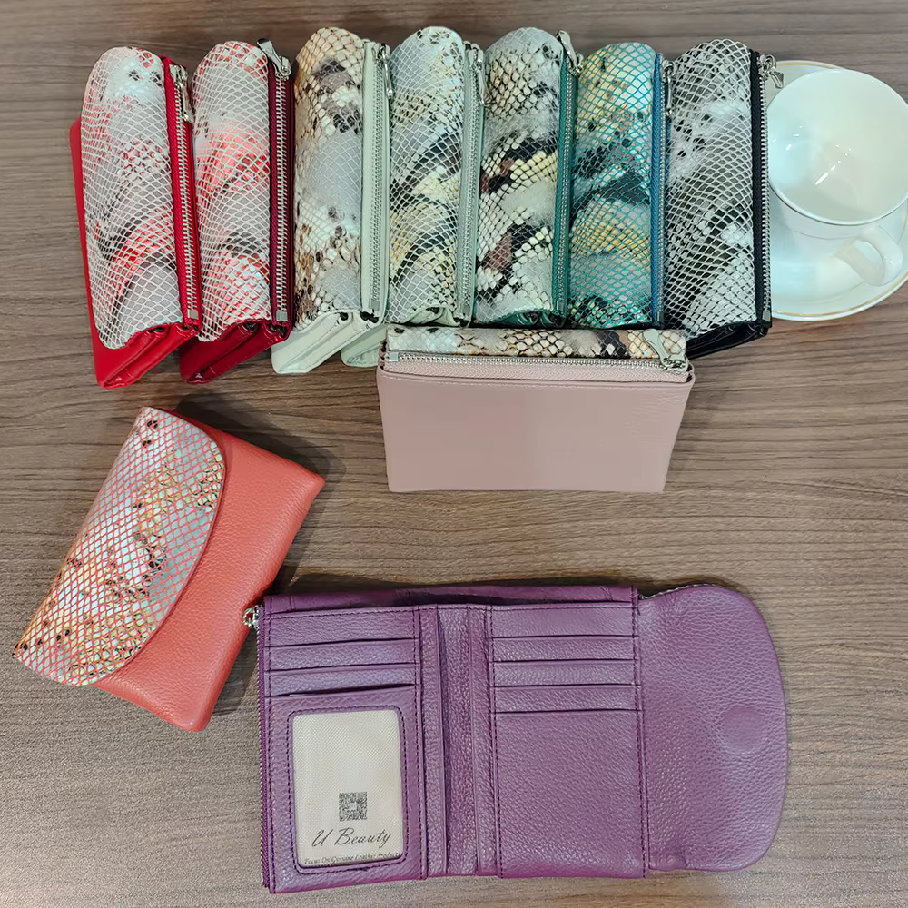 Nouveau 10 couleurs motif serpent en cuir de vache court portefeuille femmes mode Python véritable peau de vache Tri-fold porte-carte sac à main dames