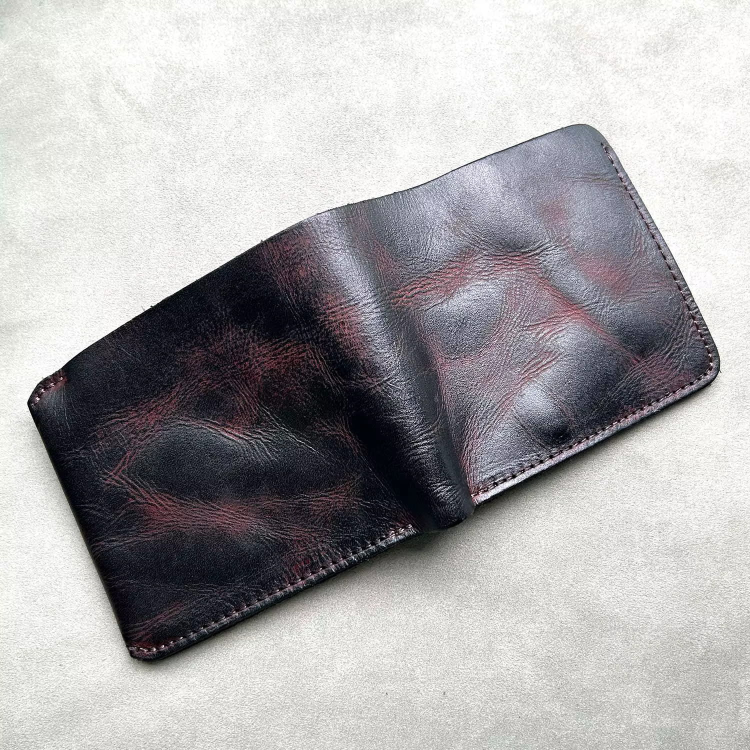Portefeuille en cuir beige fait à la main pour hommes