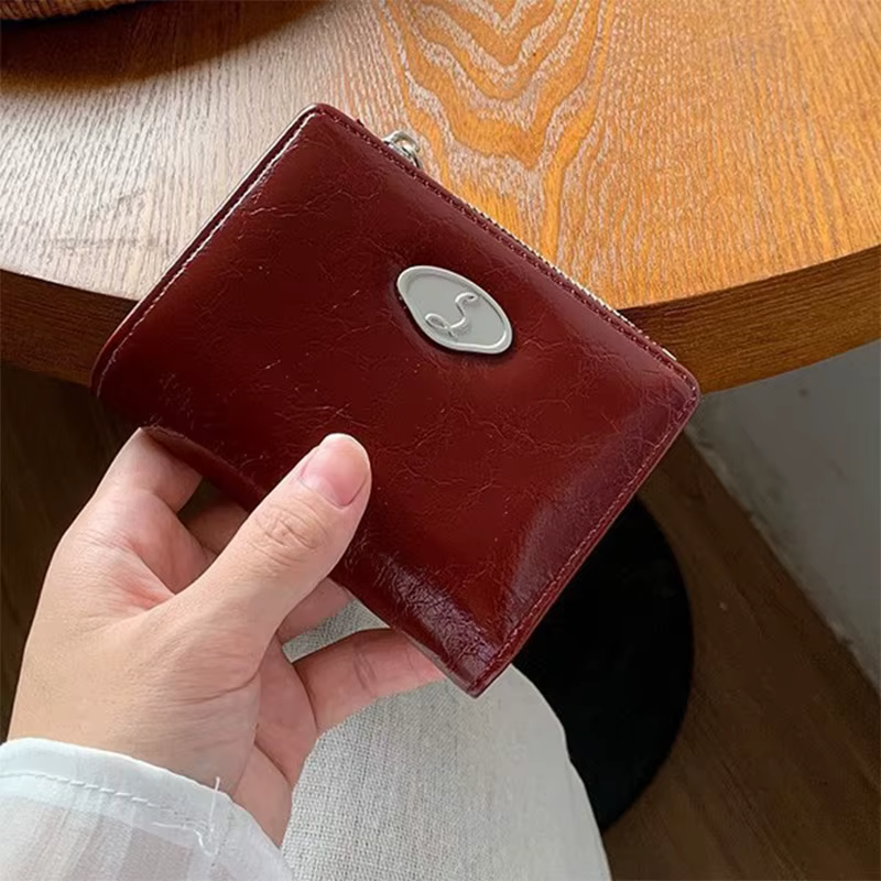 Portefeuille court brillant rouge vin pour femme