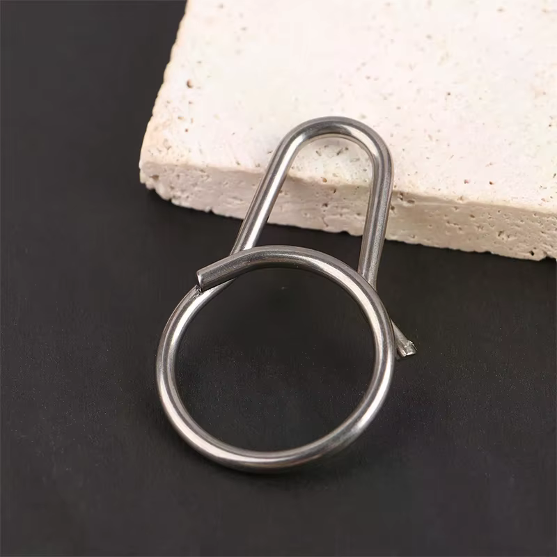 Porte-clés en alliage de titane avec clip ceinture