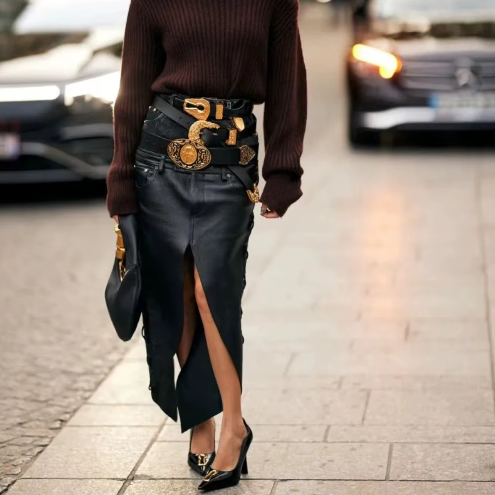 Ceinture de luxe en cuir pour femmes, boucle gravée en métal, boucle réglable, chaîne de taille à homard pour Jeans