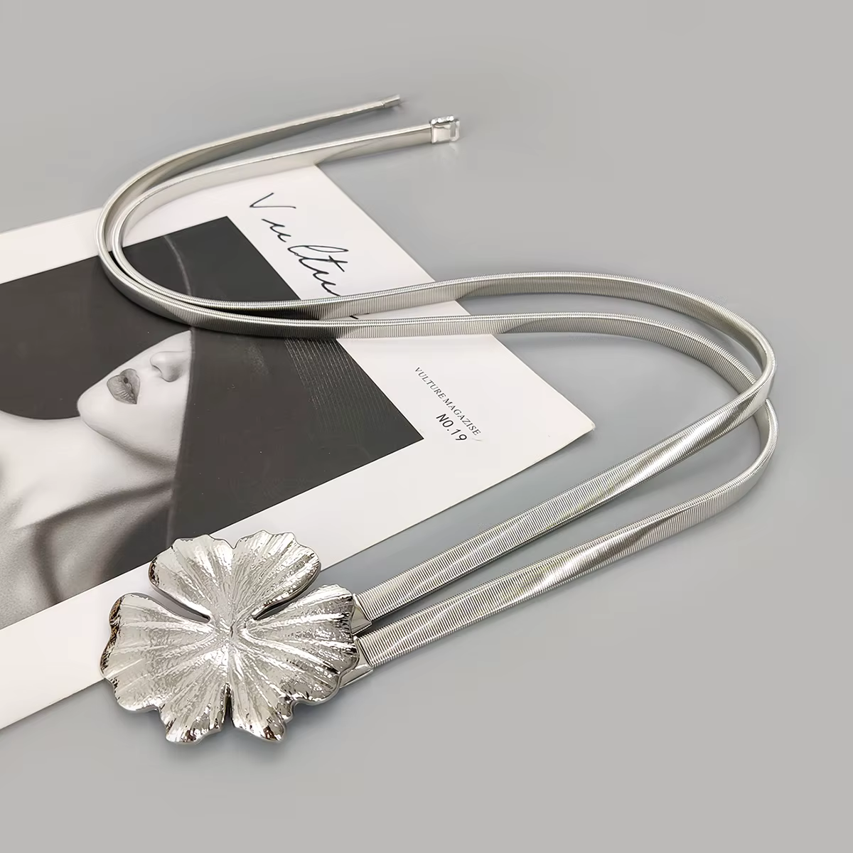 Ceinture élastique en chaîne dorée pour femmes