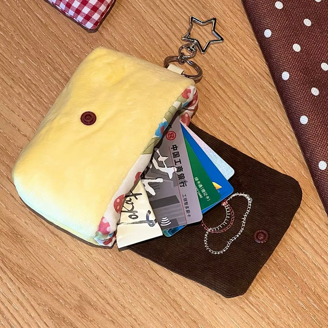 Mini portefeuille cerise douce, petite pochette de rangement multi-usage, étui portable pour pièces de monnaie, cartes et écouteurs, joli accessoire quotidien pour filles