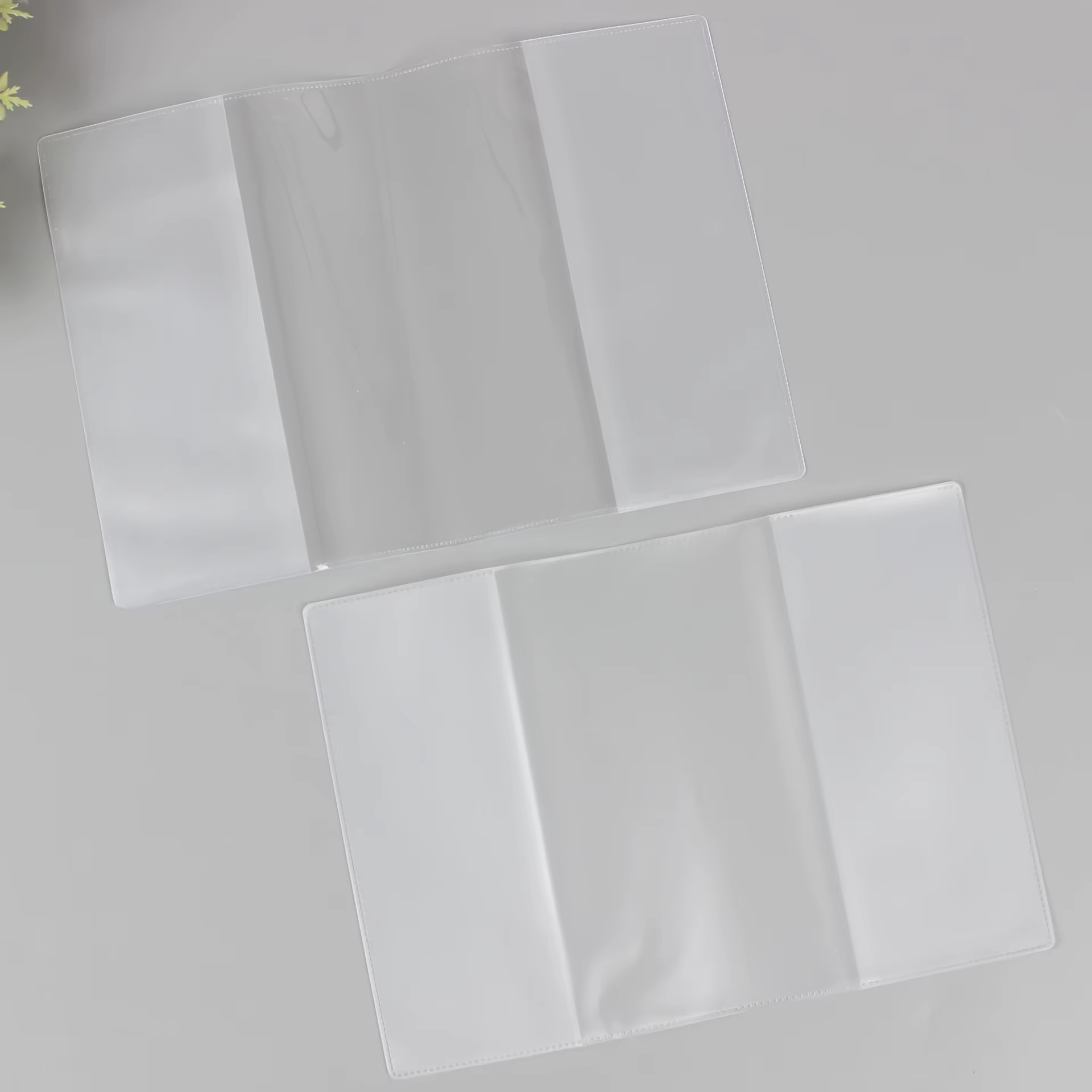 3 porte-passeports robustes avec plusieurs compartiments pour cartes