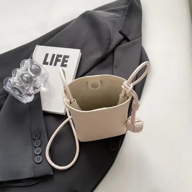 Petit sac à bandoulière en cuir pour femmes